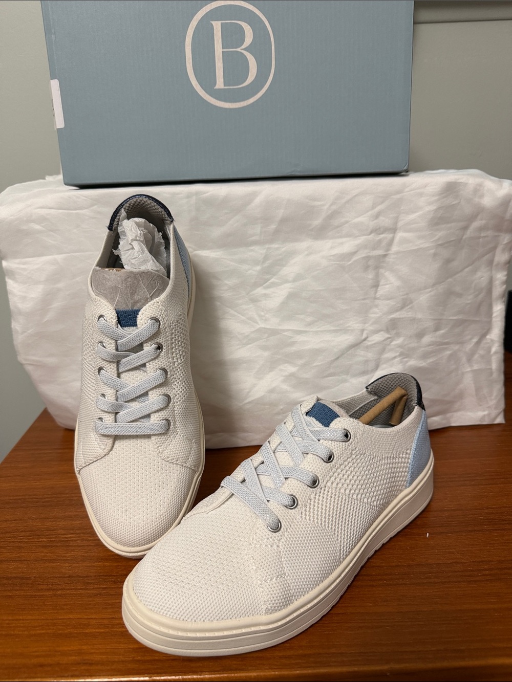 Bzees Women's White Knit Sneakers with Light Blue Heel Accent